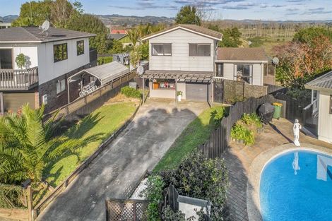 Photo of property in 17 Rhonda Place, Opaheke, Papakura, 2113