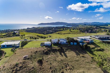 Photo of property in 59 Spicer Road, Cable Bay, 0420