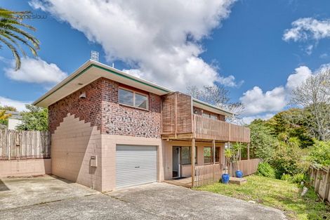 Photo of property in 2/18 Tiri View Place, Waiake, Auckland, 0630
