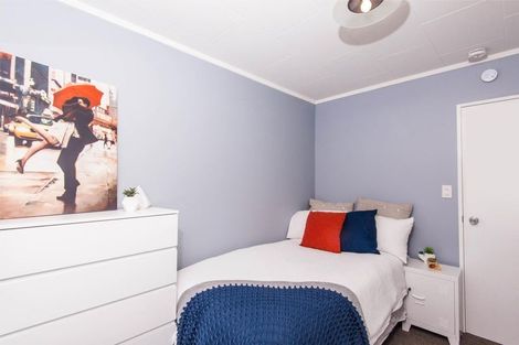 Photo of property in 11 Maraval Crescent, Grenada Village, Wellington, 6037