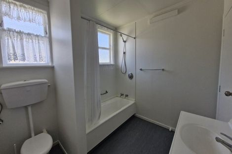 Photo of property in 40 Parenga Street, Wainuiomata, Lower Hutt, 5014