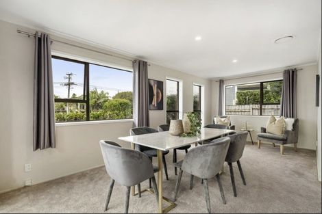 Photo of property in 1/26 Hyde Road, Rothesay Bay, Auckland, 0630