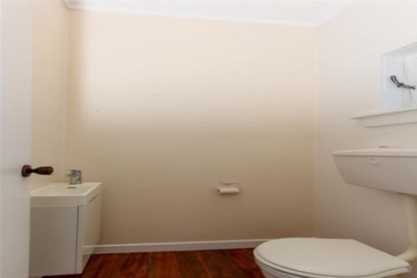 Photo of property in 22 Bulteel Street, New Plymouth, 4310