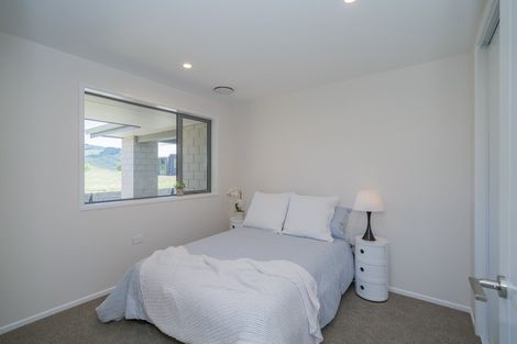 Photo of property in 22 Awatea Drive, Whitianga, 3510