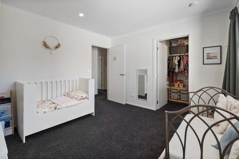 Photo of property in 6 Waimarama Court, Roslyn, Palmerston North, 4414