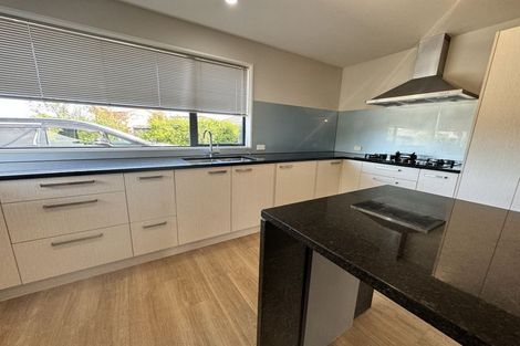 Photo of property in 34 Davaar Crescent, Broomfield, Christchurch, 8042