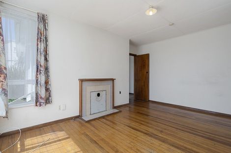 Photo of property in 61 Cook Street, Marfell, New Plymouth, 4310