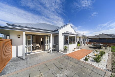 Photo of property in 29 Clearview Drive, Milson, Palmerston North, 4414