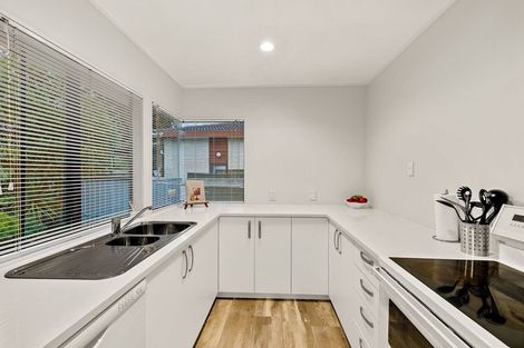Photo of property in 2/54 Granville Drive, Massey, Auckland, 0614