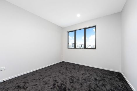 Photo of property in 33 Whiteywood Street, Westgate, 0814