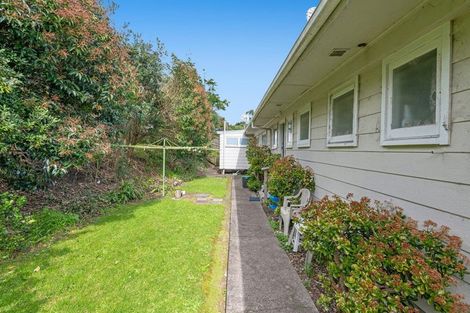 Photo of property in 2 Kaipara Crescent, Helensville, 0800