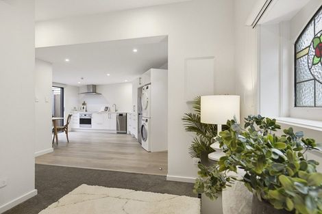 Photo of property in 121d The Parade, Island Bay, Wellington, 6023