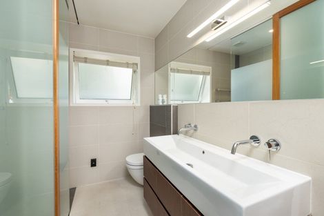 Photo of property in 353 Hardy Street, Nelson, 7010