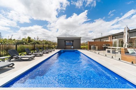 Photo of property in 9 Paterson Lane, Kelvin Grove, Palmerston North, 4470