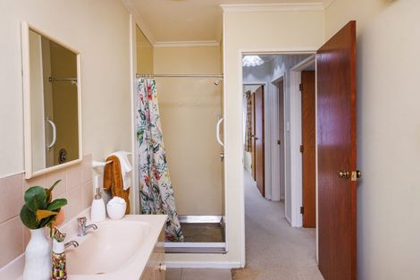 Photo of property in 9 Churchill Avenue, Hokowhitu, Palmerston North, 4410