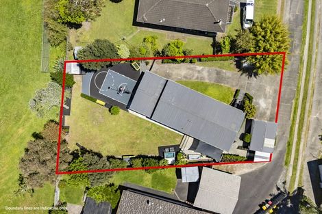 Photo of property in 30 Fairdale Place, Birkdale, Auckland, 0626