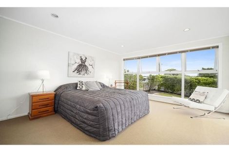 Photo of property in 1/8 Arrow Road, Forrest Hill, Auckland, 0620