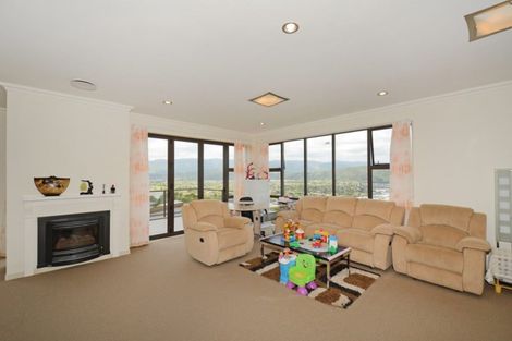 Photo of property in 15 Swain Grove, Riverstone Terraces, Upper Hutt, 5018