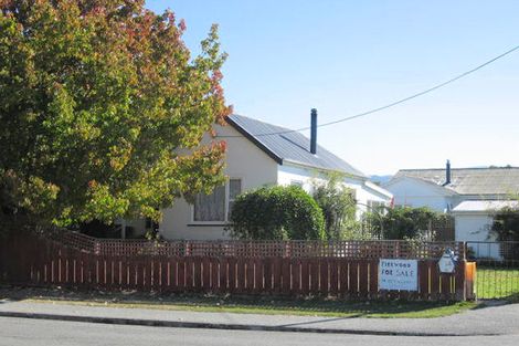Photo of property in 2 Herbert Street, Waimate, 7924