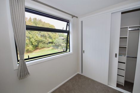 Photo of property in 41e Camelot Place, Glenfield, Auckland, 0629