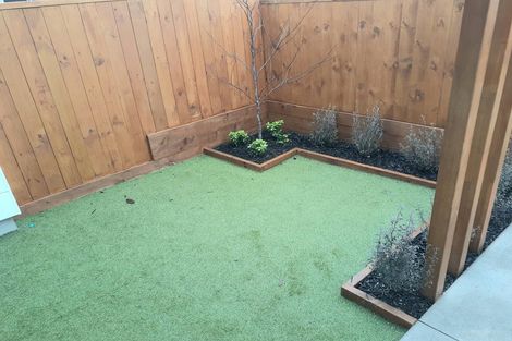 Photo of property in 3/7 Flanshaw Road, Te Atatu South, Auckland, 0610