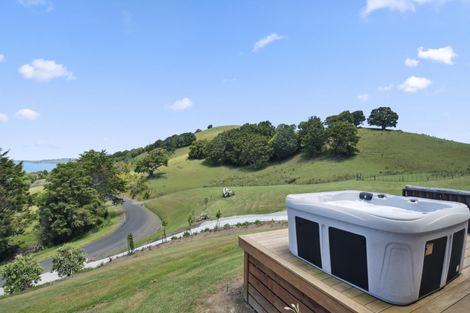 Photo of property in 144 Takahoa Drive, Kaiwaka, 0573