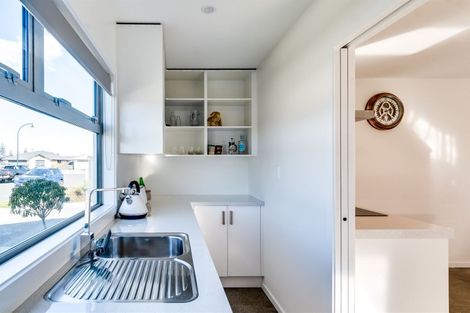 Photo of property in 3 Aparima Place, Awatoto, Napier, 4110