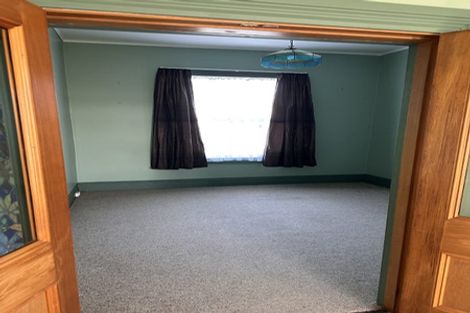 Photo of property in 225 Bridge Street, Eltham, 4322