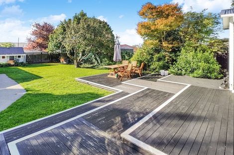 Photo of property in 43 North Avon Road, Richmond, Christchurch, 8013