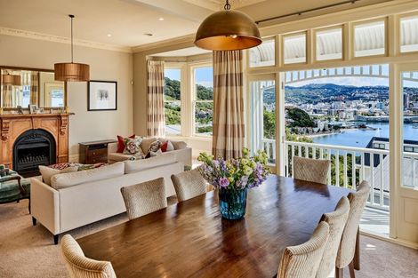 Photo of property in 29 The Crescent, Roseneath, Wellington, 6011