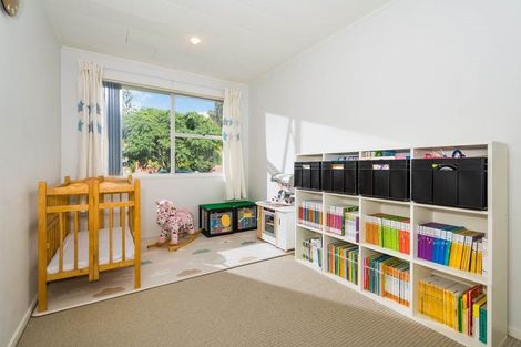 Photo of property in 47 Cockayne Crescent, Sunnynook, Auckland, 0620