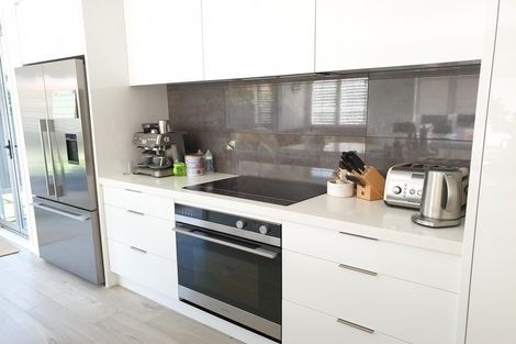Photo of property in 10 Chesterfield Avenue, Glendowie, Auckland, 1071