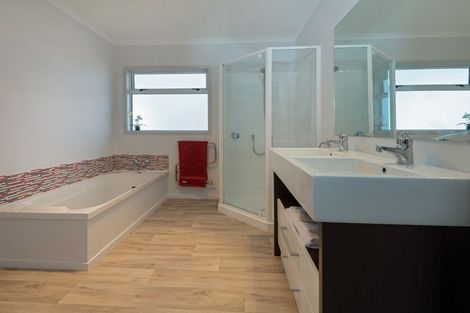 Photo of property in 20a Wharenui Road, Owhata, Rotorua, 3010