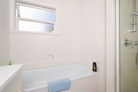 Photo of property in 29 Poinsettia Place, Henderson, Auckland, 0610