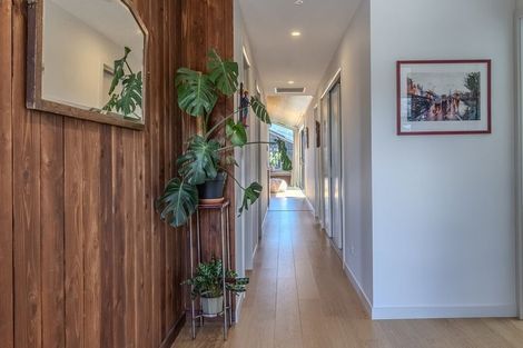 Photo of property in 16 Guthrie Street, Lake Hawea, 9382