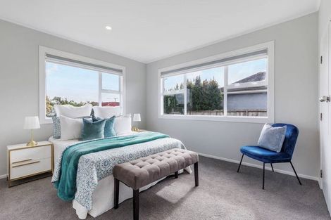 Photo of property in 48 Dale Crescent, Pakuranga, Auckland, 2010