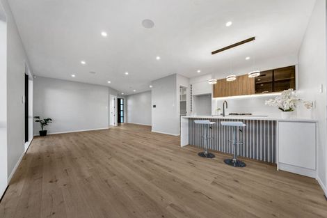 Photo of property in 5 Paihere Street, Huapai, Kumeu, 0810