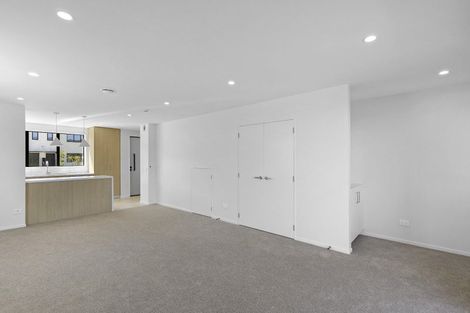 Photo of property in 34 Turtleback Avenue, Whitby, 5024