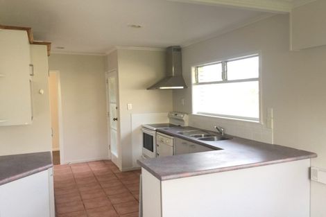 Photo of property in 22 Sorrel Crescent, Bucklands Beach, Auckland, 2012