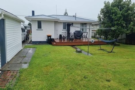 Photo of property in 7 Tararua Terrace, Cloverlea, Palmerston North, 4412