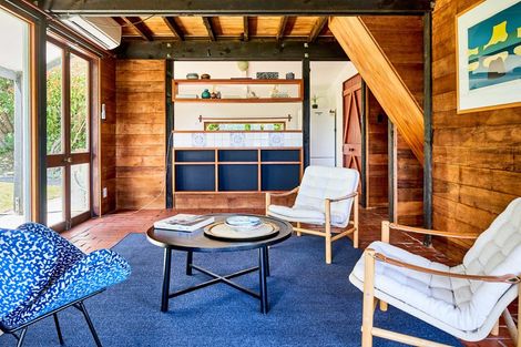 Photo of property in 65 Howard Road, Point Howard, Lower Hutt, 5013