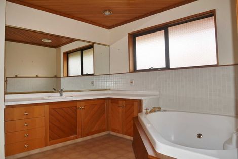 Photo of property in 22 Apsley Drive, Russley, Christchurch, 8042