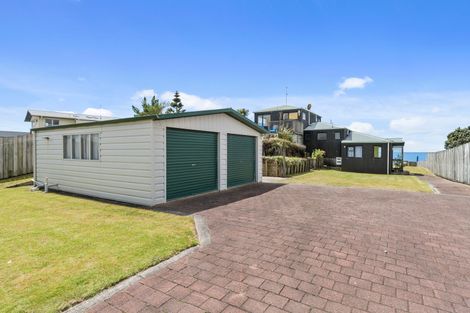 Photo of property in 517 Pukehina Parade, Pukehina, Te Puke, 3189