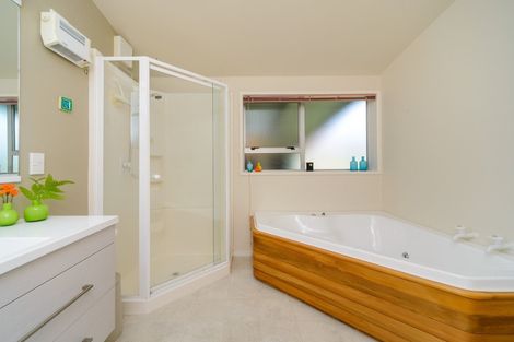 Photo of property in 6 Dunk Place, Milson, Palmerston North, 4414