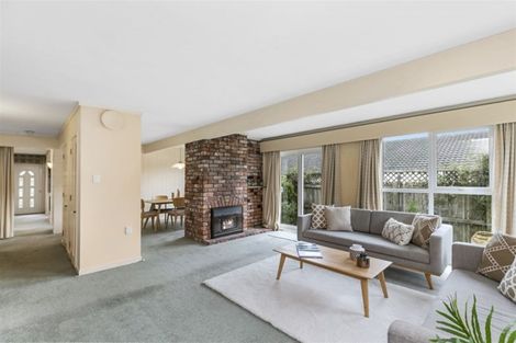 Photo of property in 1 Lanark Way, Northland, Wellington, 6012