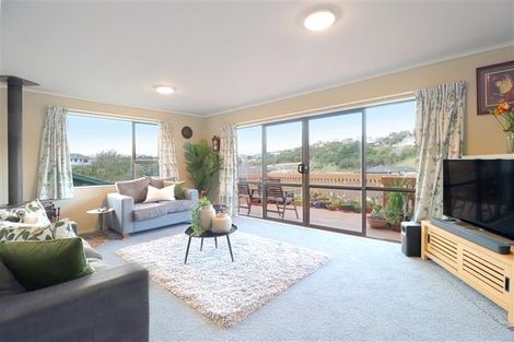 Photo of property in 9 Ration Lane, Whitby, Porirua, 5024