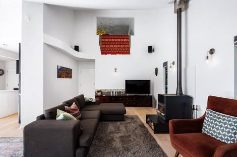 Photo of property in 35 Burns Road, Hospital Hill, Napier, 4110