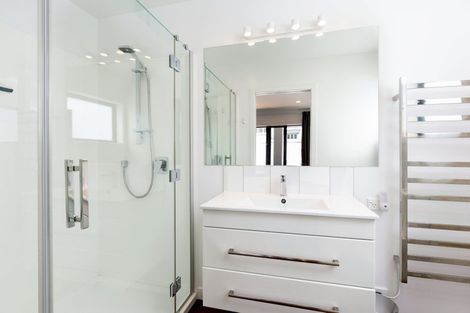 Photo of property in 29 Beach Road, Waikawa, Picton, 7220