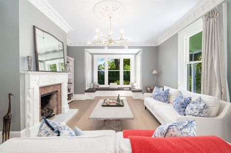 Photo of property in Chilcombe Homestead, 4 Medbury Terrace, Fendalton, Christchurch, 8041