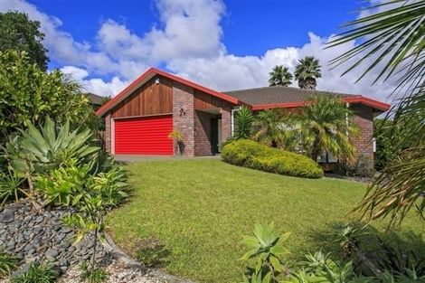 Photo of property in 24 Chedworth Drive, Glenfield, Auckland, 0629